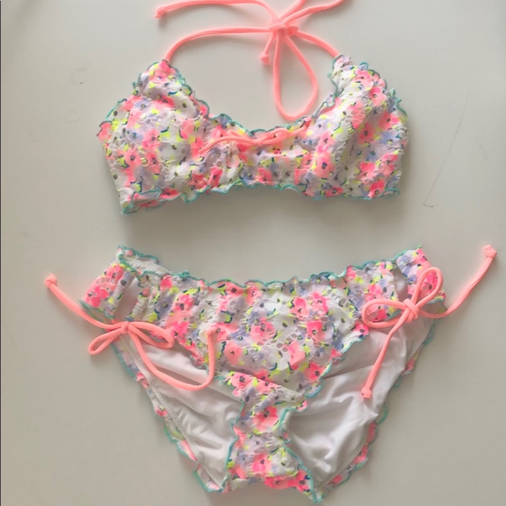 Floral VS swim